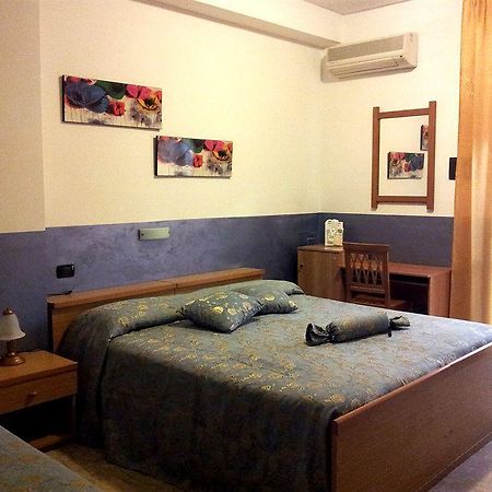 Affittacamere Diavin Vibo Valentia Buitenkant foto