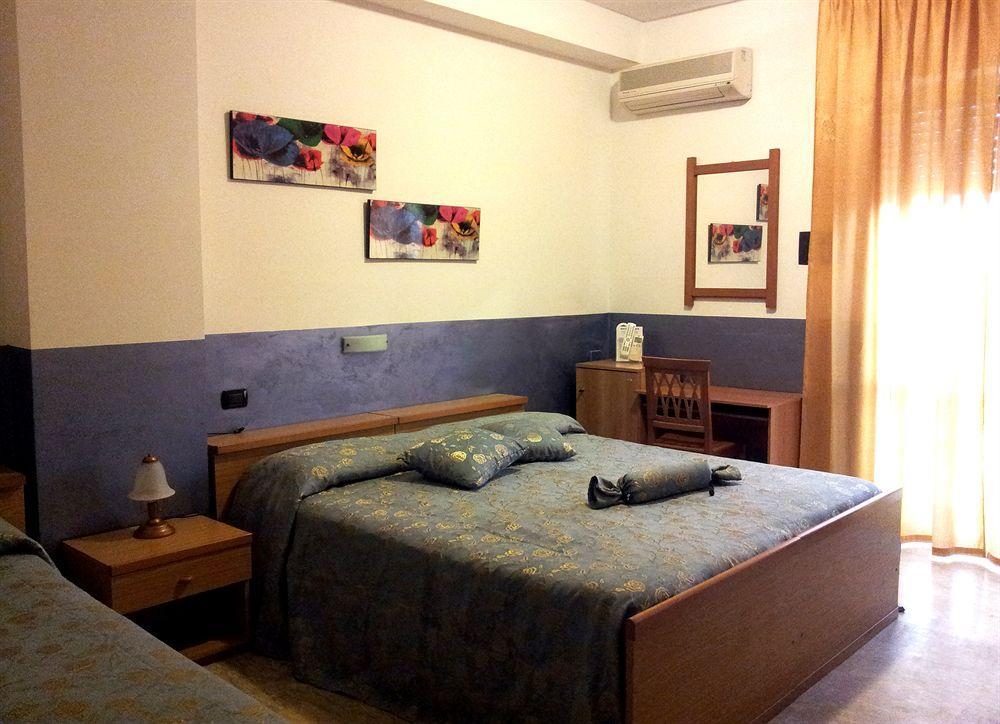 Affittacamere Diavin Vibo Valentia Buitenkant foto