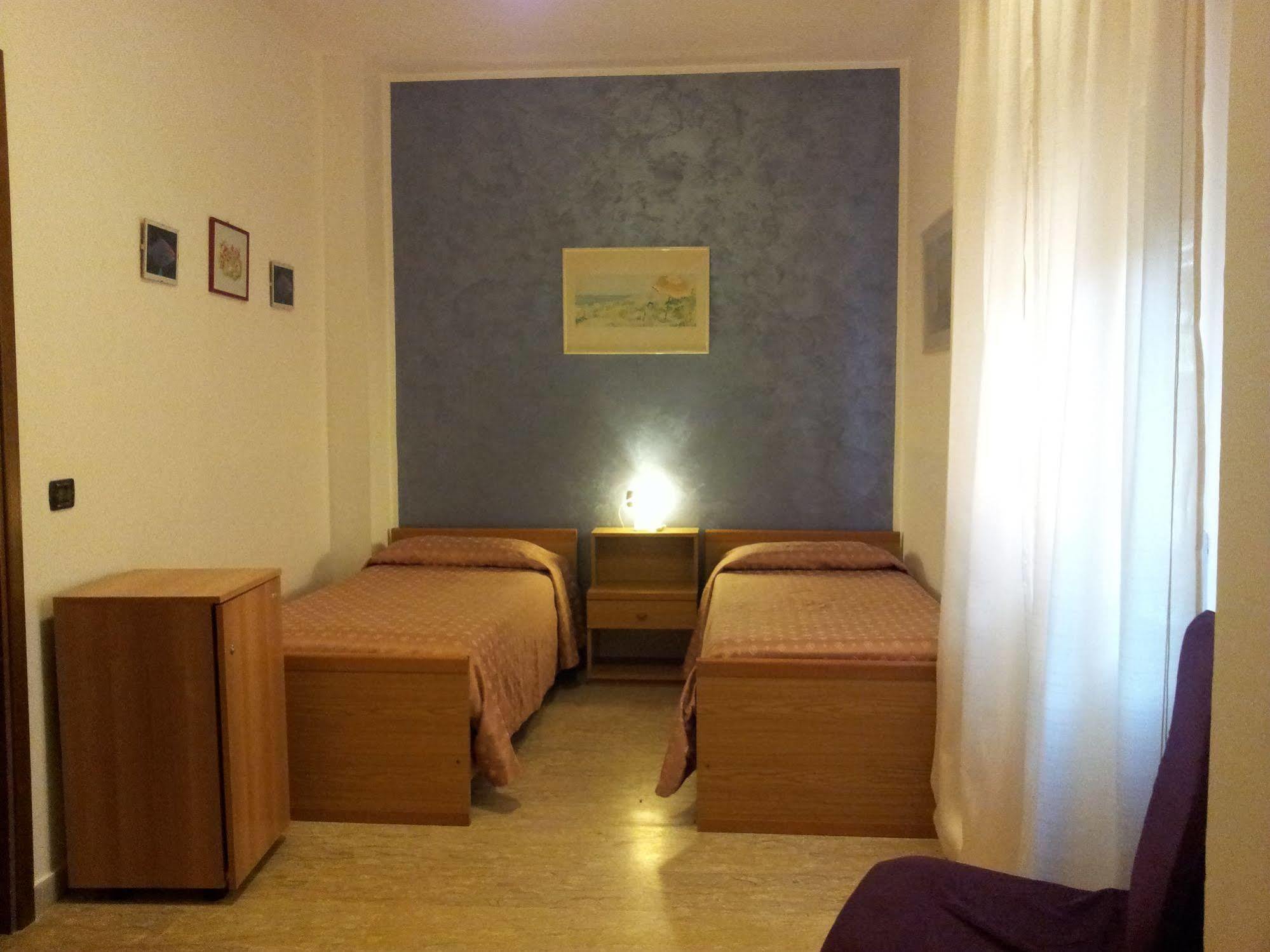 Affittacamere Diavin Vibo Valentia Buitenkant foto