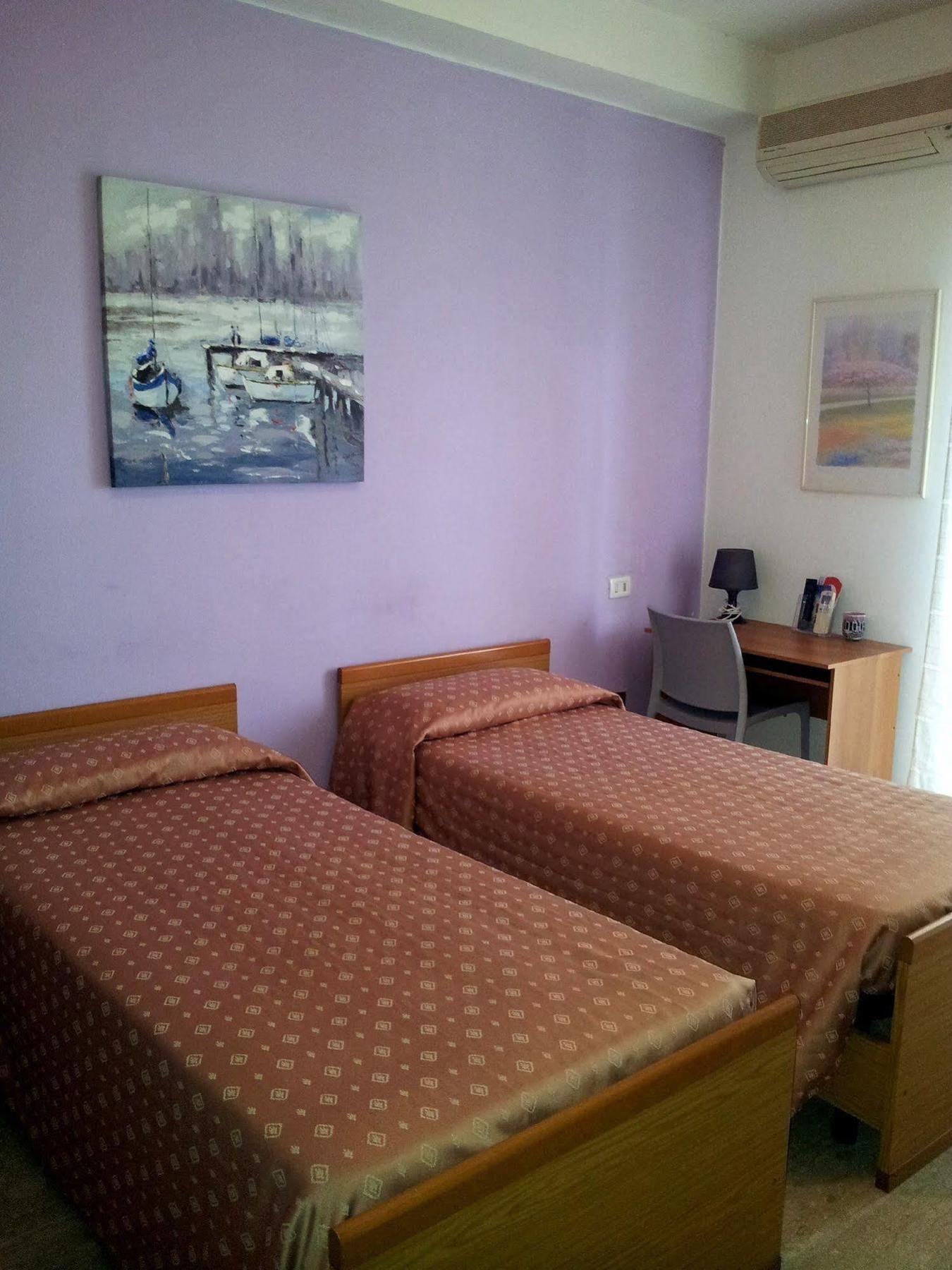Affittacamere Diavin Vibo Valentia Buitenkant foto